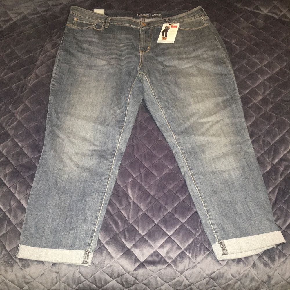 Levi’s - W22
